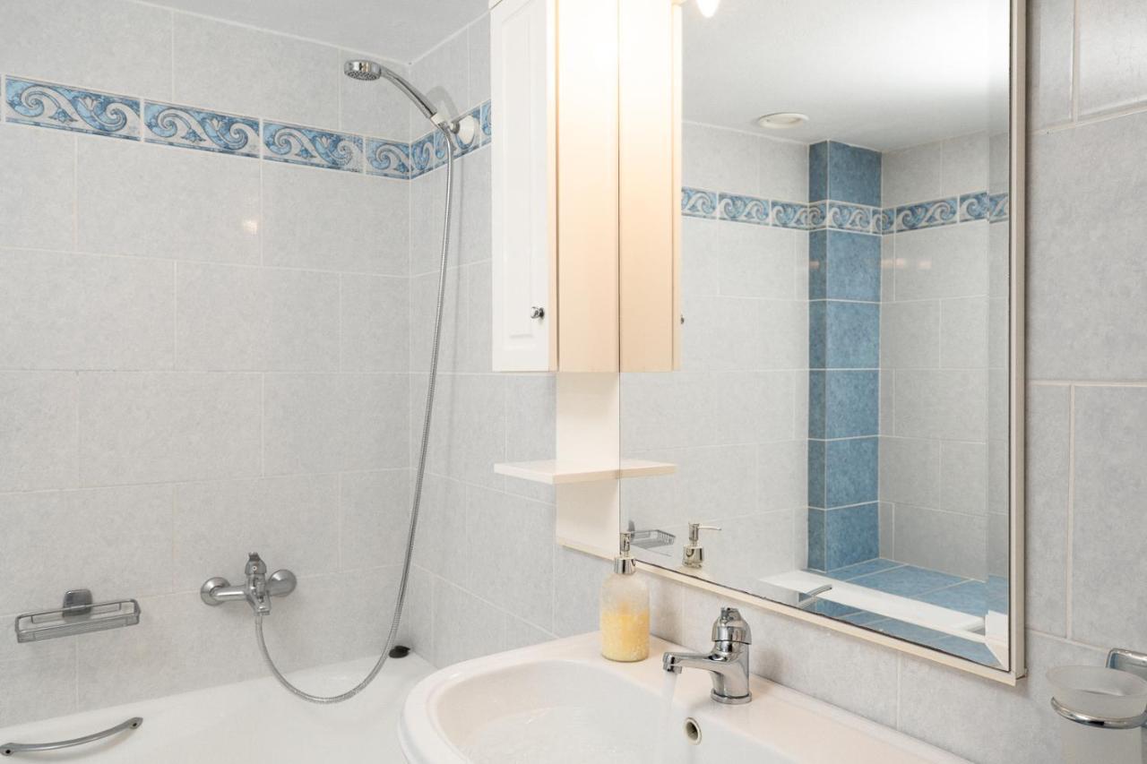 Mtc-D Apartments By The Sea And Airport Pórto Ráfti エクステリア 写真